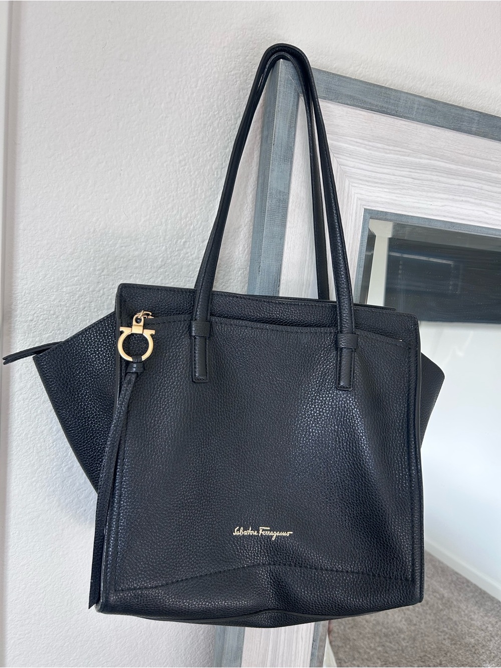 Salvatore Ferragamo Black Leather Tote with Gold Logo - Picture 5 of 11